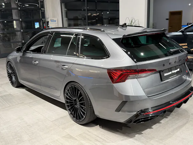 Škoda Octavia Combi 2.0 TSI DSG RS