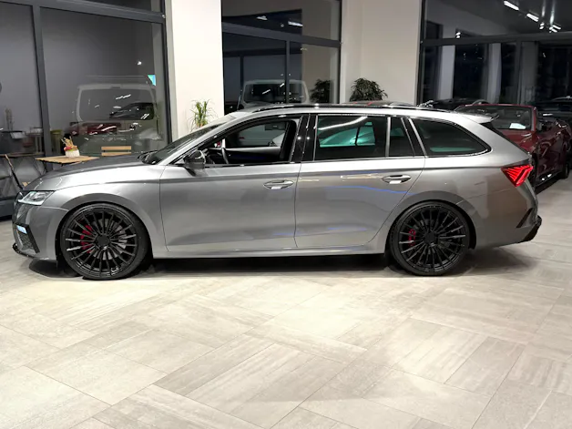 Škoda Octavia Combi 2.0 TSI DSG RS