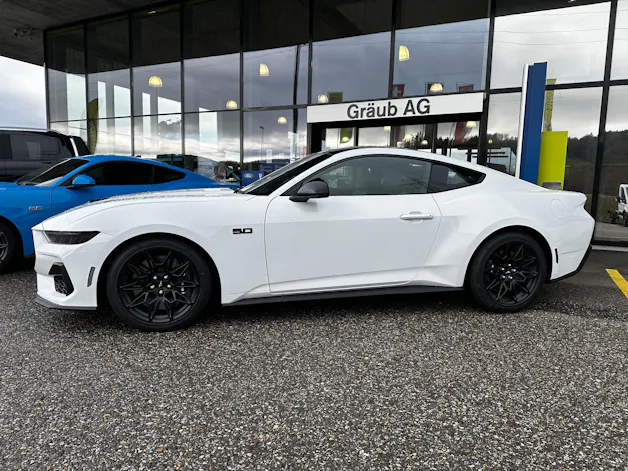 Ford Mustang Fastback 5.0 V8 GT Automat NITE PONY BLACK-PACK!