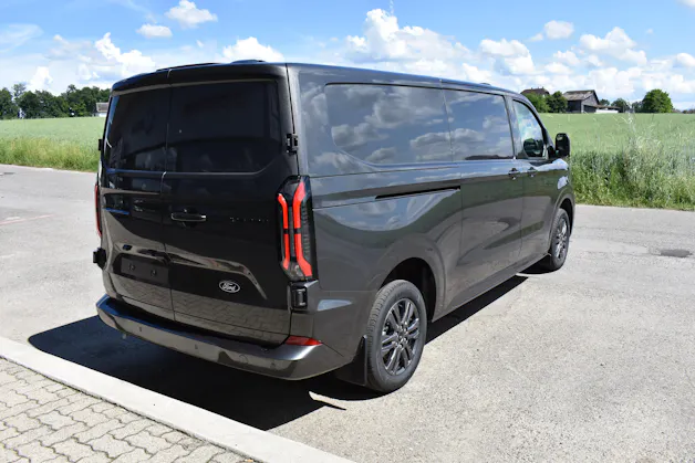 Ford Transit Custom Van 340 L2H1 83kWh Limited