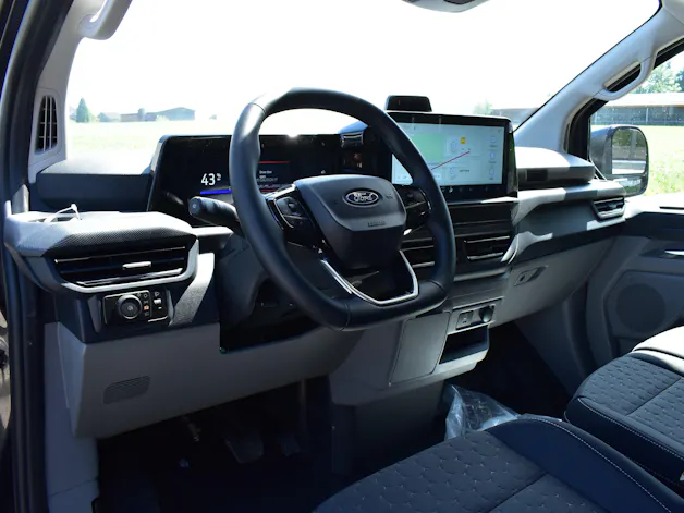 Ford Transit Custom Van 340 L2H1 83kWh Limited