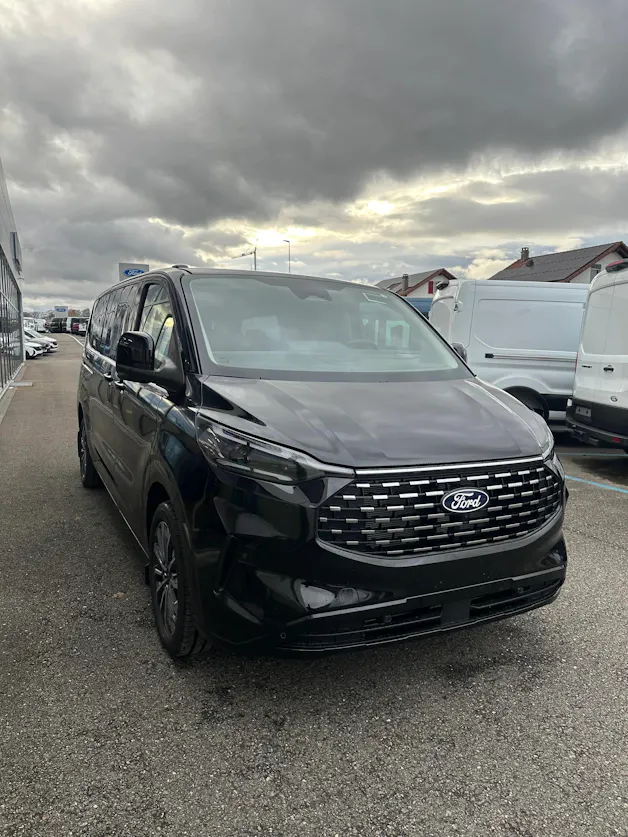 Ford Tourneo Custom 320 L2 2.0 EcoBl Titan.X/170/Aut.4WD