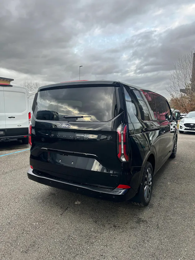 Ford Tourneo Custom 320 L2 2.0 EcoBl Titan.X/170/Aut.4WD