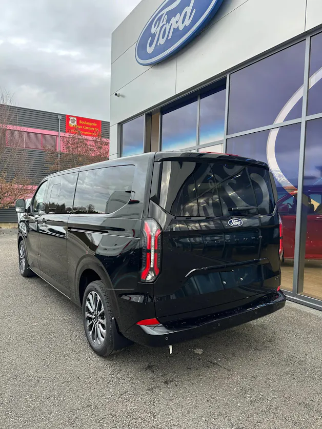 Ford Tourneo Custom 320 L2 2.0 EcoBl Titan.X/170/Aut.4WD