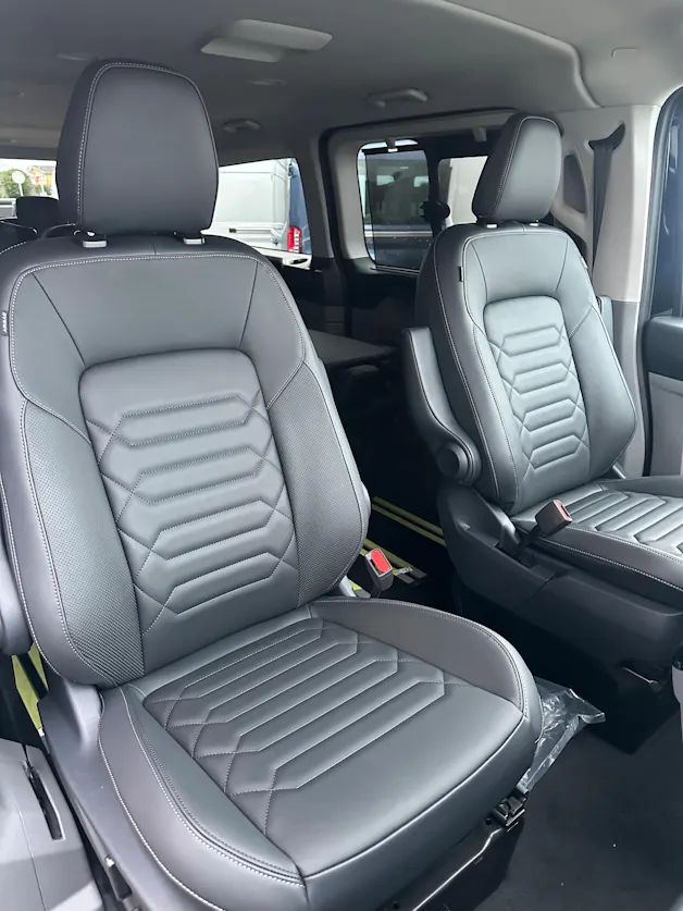 Ford Tourneo Custom 320 L2 2.0 EcoBl Titan.X/170/Aut.4WD