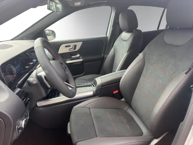 Mercedes-Benz GLA 220 4Matic 8G-DCT