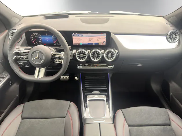Mercedes-Benz GLA 220 4Matic 8G-DCT