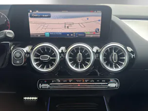 Mercedes-Benz GLA 220 4Matic 8G-DCT
