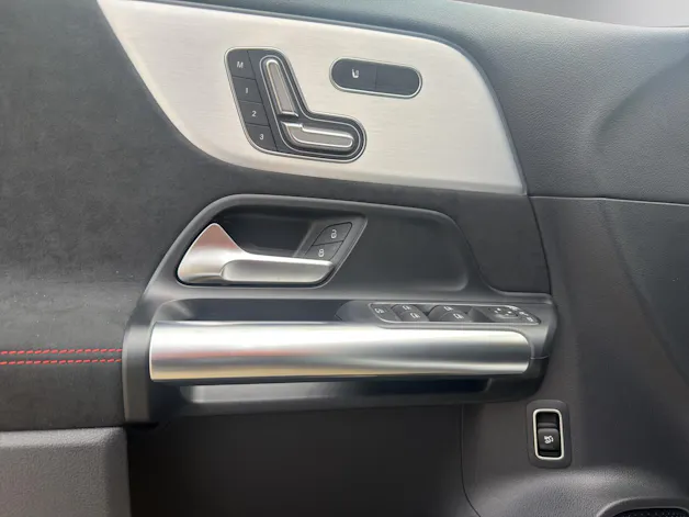 Mercedes-Benz GLA 220 4Matic 8G-DCT