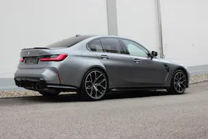 BMW M3 Competition M xDrive Carbon Exterieurpaket Individual *Frozen Pure Grey II metallic*