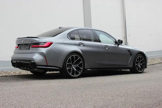 BMW M3 Competition M xDrive Carbon Exterieurpaket Individual *Frozen Pure Grey II metallic*
