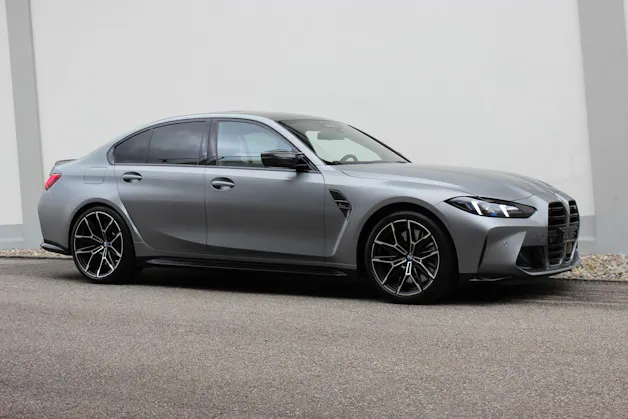 BMW M3 Competition M xDrive Carbon Exterieurpaket Individual *Frozen Pure Grey II metallic*