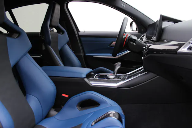 BMW M3 Competition M xDrive Carbon Exterieurpaket Individual *Frozen Pure Grey II metallic*