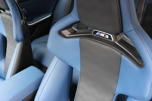 BMW M3 Competition M xDrive Carbon Exterieurpaket Individual *Frozen Pure Grey II metallic*