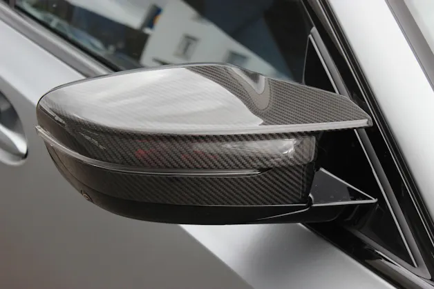 BMW M3 Competition M xDrive Carbon Exterieurpaket Individual *Frozen Pure Grey II metallic*