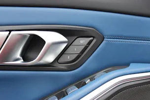 BMW M3 Competition M xDrive Carbon Exterieurpaket Individual *Frozen Pure Grey II metallic*