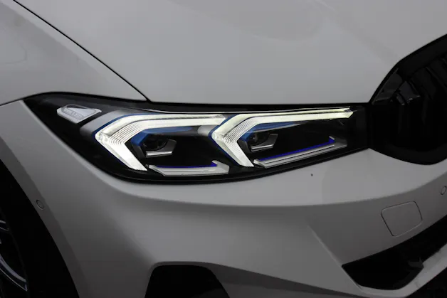 BMW 320d xDrive 48V Touring "zbinden performance package"