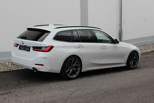 BMW 320d xDrive 48V Touring "zbinden performance package"