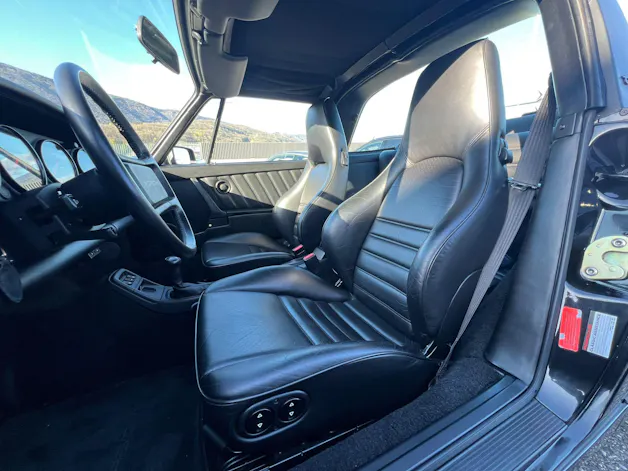 Porsche 911 Carrera 2 Targa