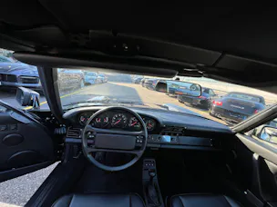 Porsche 911 Carrera 2 Targa