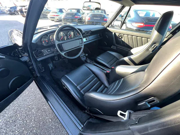 Porsche 911 Carrera 2 Targa