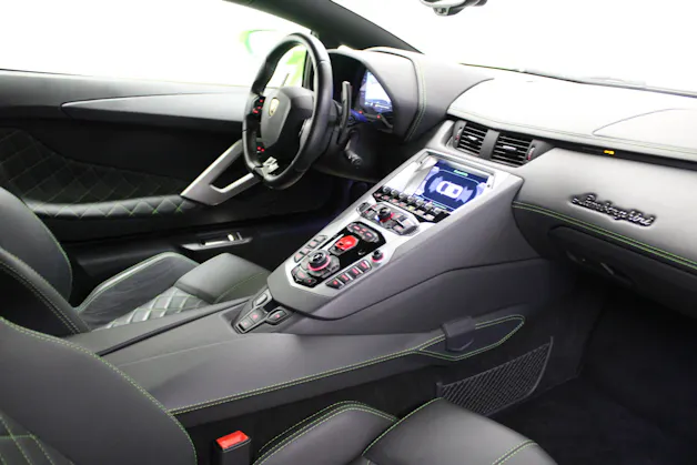 Lamborghini Aventador S LP740-4 Coupé E-Gear