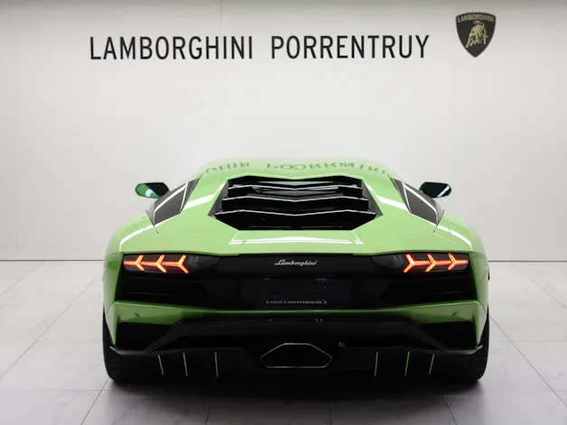 Lamborghini Aventador S LP740-4 Coupé E-Gear
