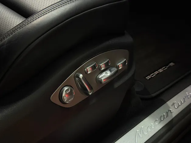 Porsche Macan Turbo PDK