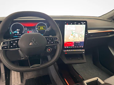 MITSUBISHI ECLIPSE CROSS 9