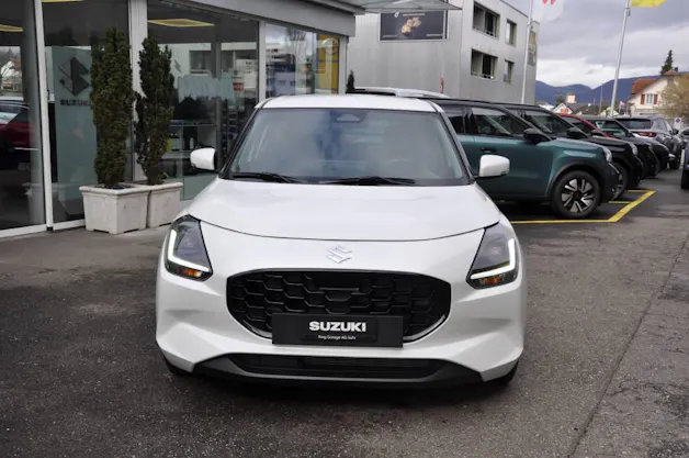 Suzuki Swift 1.2 Sakura Top Hybrid