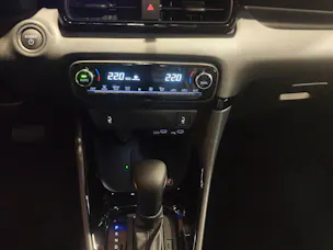 Toyota Yaris 1.5 VVT-i HSD Premium