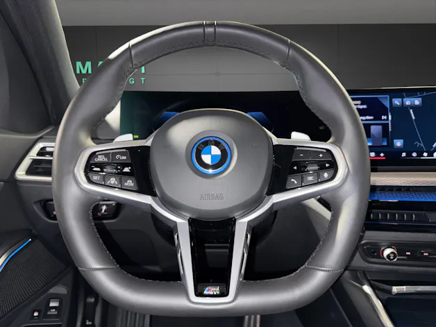 BMW 330e xDrive Touring M Sport