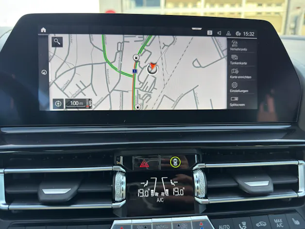 BMW M850i xDrive Cabriolet BOWERS & WILKINS DIAMOND SURROUND S