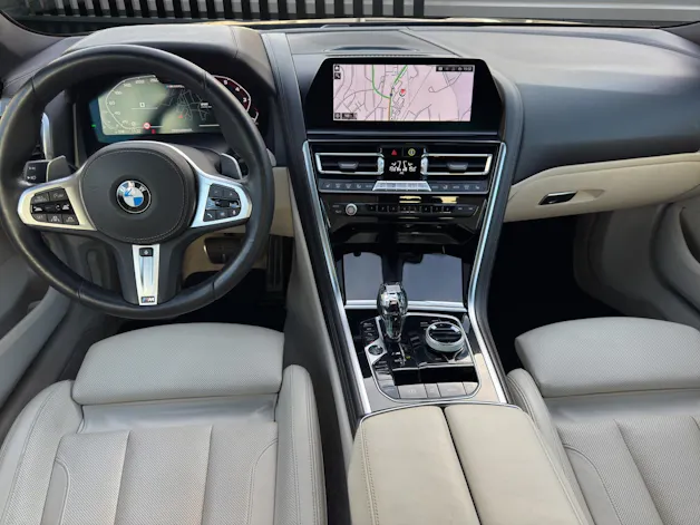 BMW M850i xDrive Cabriolet BOWERS & WILKINS DIAMOND SURROUND S