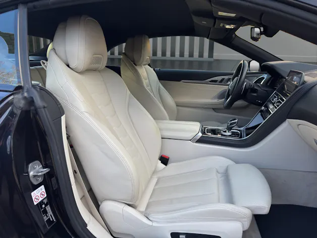 BMW M850i xDrive Cabriolet BOWERS & WILKINS DIAMOND SURROUND S