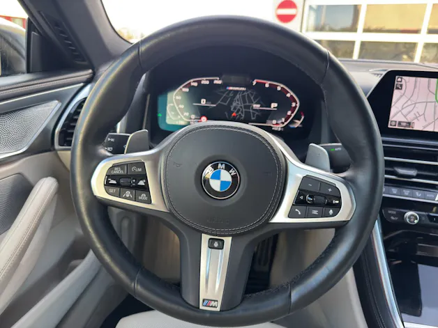 BMW M850i xDrive Cabriolet BOWERS & WILKINS DIAMOND SURROUND S