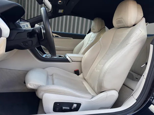 BMW M850i xDrive Cabriolet BOWERS & WILKINS DIAMOND SURROUND S