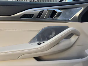 BMW M850i xDrive Cabriolet BOWERS & WILKINS DIAMOND SURROUND S