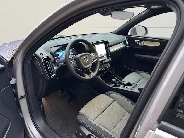 Volvo XC40 2.0 B3 MH XCITE
