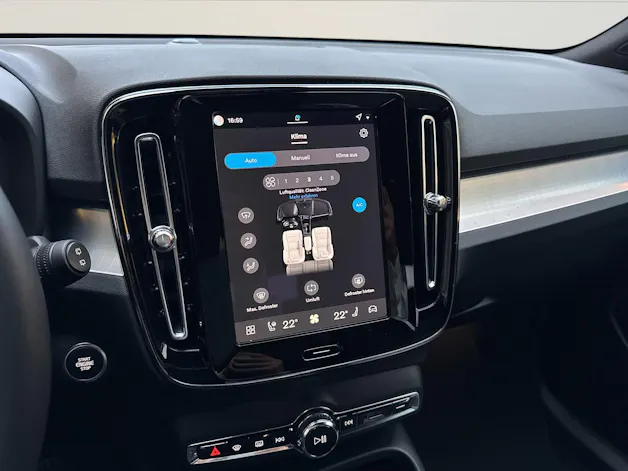 Volvo XC40 2.0 B3 MH XCITE