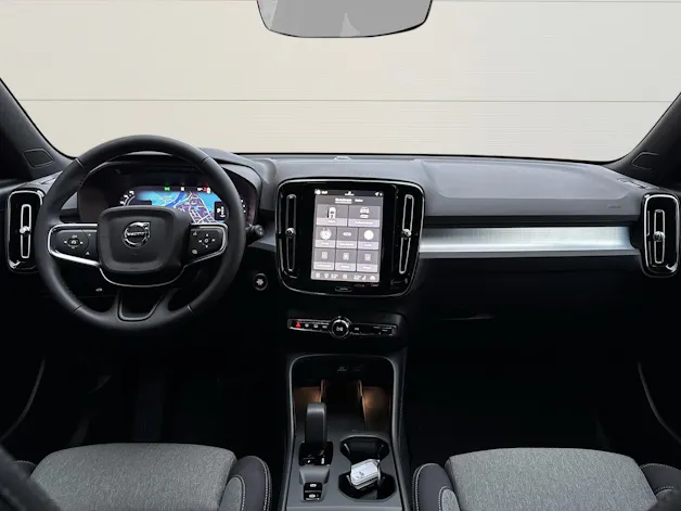 Volvo XC40 2.0 B3 MH XCITE