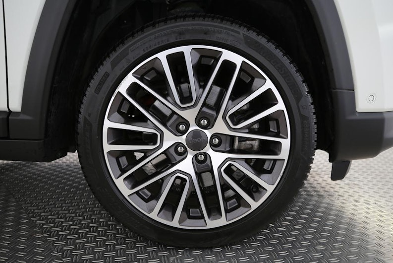 Fahrzeugbild JEEP COMPASS