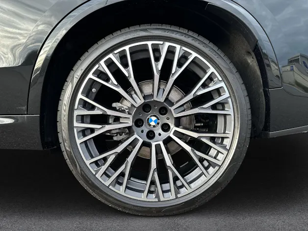 BMW X5 30d xDrive M Sport  (CH) AHK 3.5T ** 7 Places ** 📍