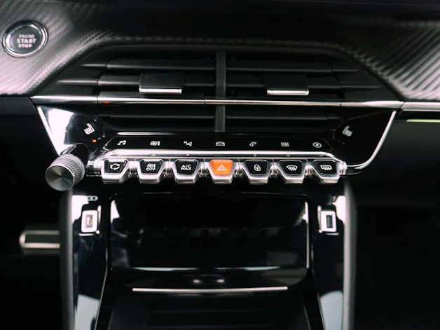 Peugeot 208 e-GT