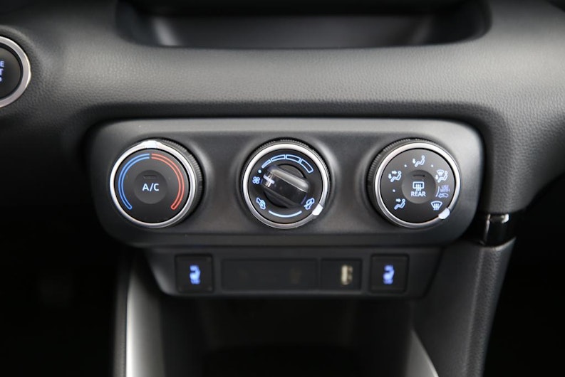 Fahrzeugbild TOYOTA YARIS