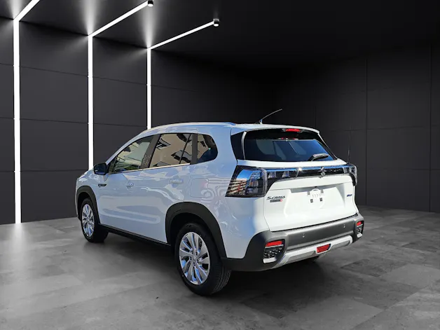 Suzuki S-Cross 1.4 T Sakura Hybrid 4x4