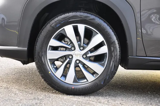 Suzuki S-Cross 1.4 T Sakura Top Hybrid 4x4