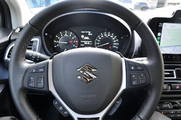 Suzuki S-Cross 1.4 T Sakura Top Hybrid 4x4