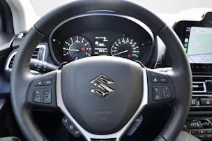 Suzuki S-Cross 1.4 T Sakura Top Hybrid 4x4