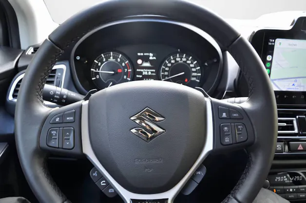 Suzuki S-Cross 1.4 T Sakura Top Hybrid 4x4